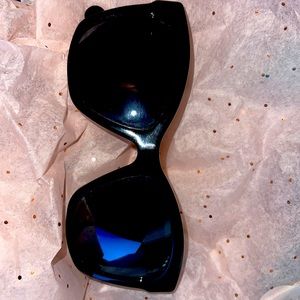 CC Butterfly Signature Sunglasses 5313